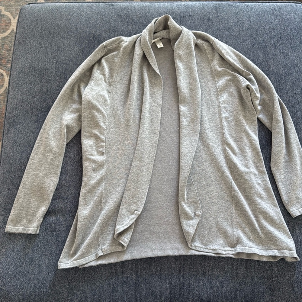 Size medium dress barn cardigan